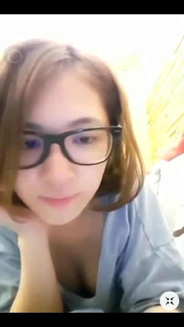 17直播某女主播不小心露點酷愛成人網 Coolinet Net